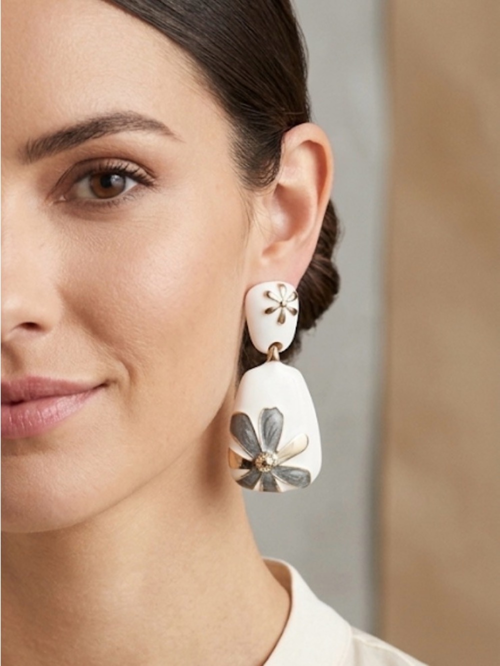NWT Lucky Brand White Enamel Daisy Glower Double Drop Earrings Macy’s